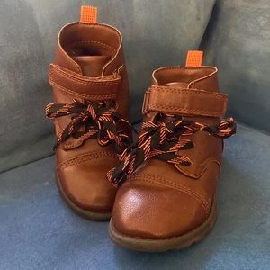 **SOLD**Boys ankle boot